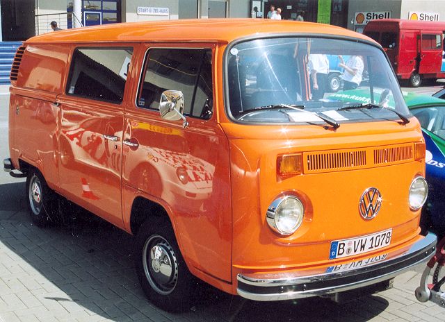VW-T2-orange-Thiele-250206-01.jpg - Jörg Thiele